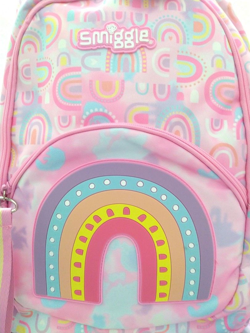 Smiggle hot sale rainbow backpack