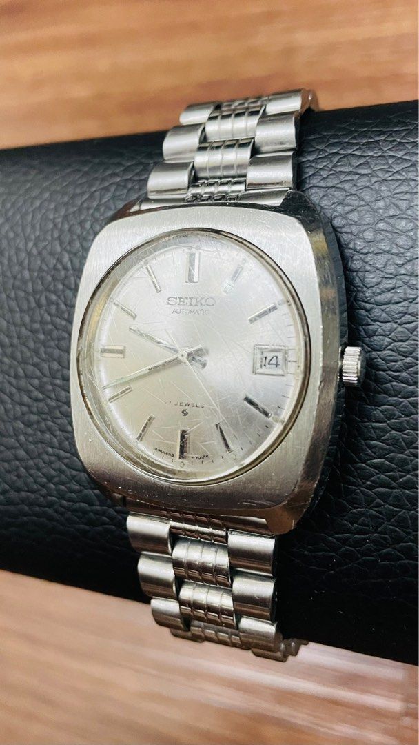 Seiko Vintage 6118-7010 17 Jewels Automatic Silver Jubilee, Men's Fashion,  Watches & Accessories, Watches on Carousell