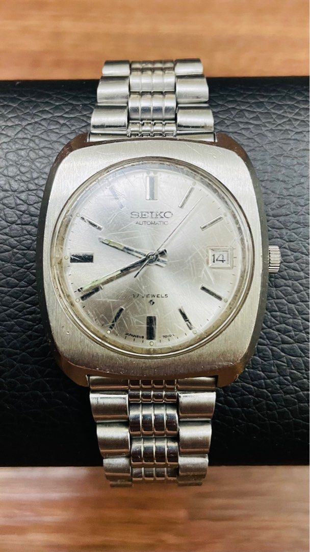 Seiko Vintage 6118-7010 17 Jewels Automatic Silver Jubilee, Men's Fashion,  Watches & Accessories, Watches on Carousell