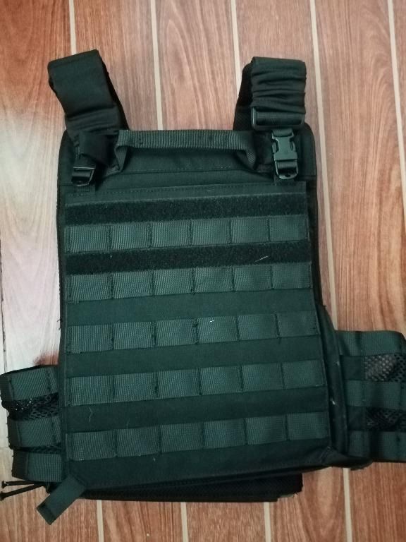 SELLING BRAND NEW Emersongear 420 Plate Carrier Color Black [Triple