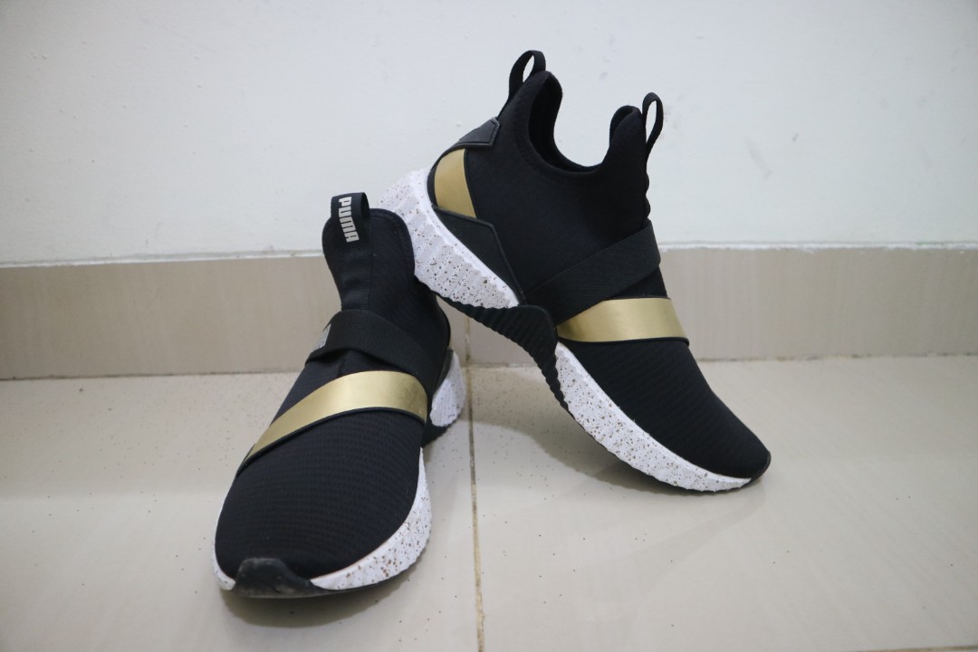 Puma defy slip on