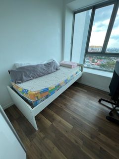 (Category: ) located in . Submitted by tash1025 (Listing ID 1207857539, Image 1). Description: .