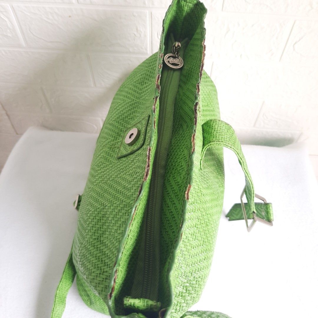 Sling bucket bag motif anyaman Hijau Unik warna cerah rata, Women's