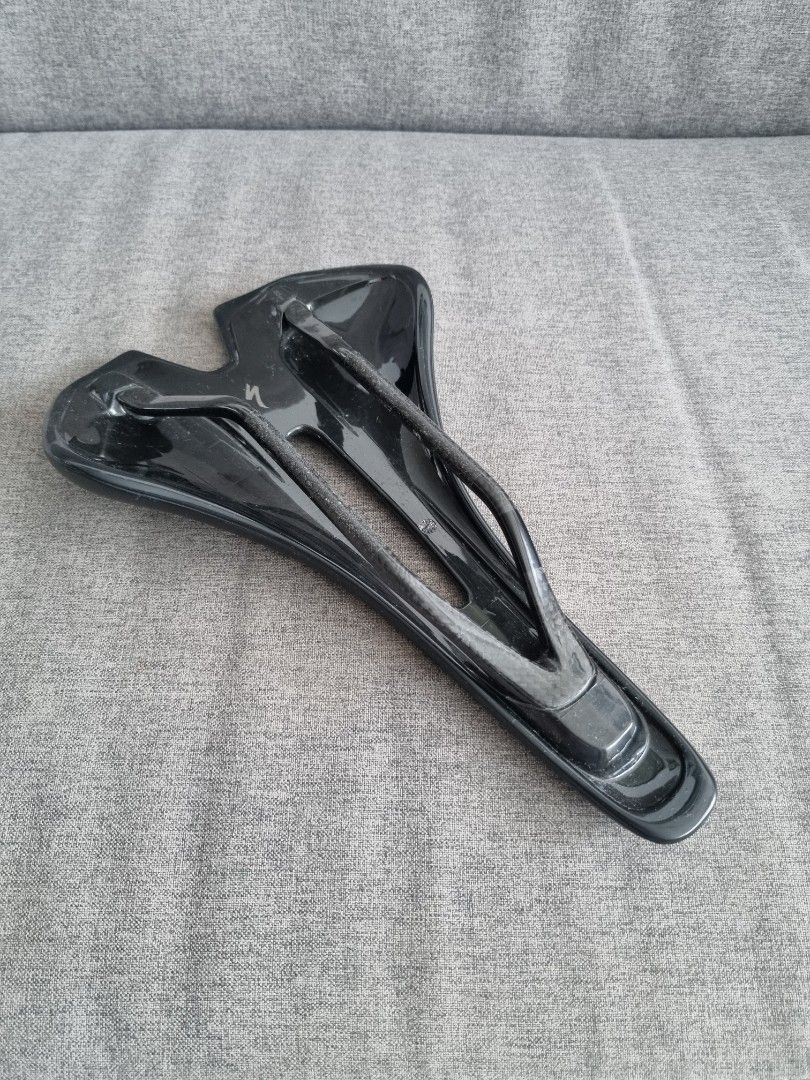 Specialized toupe shop pro carbon saddle