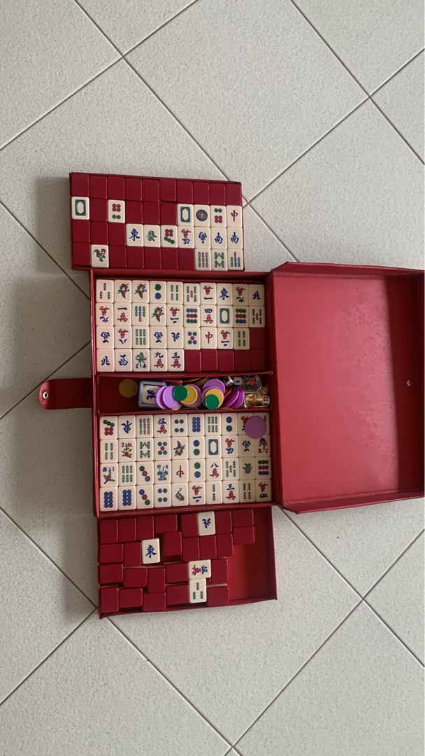 Standard Mahjong Set, almost unused, Hobbies & Toys, Toys & Games on Carousell