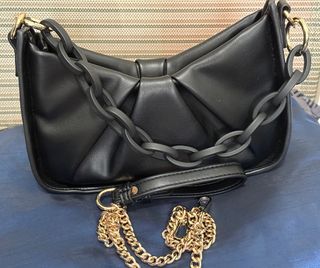 (Kategori: ) berada di . Dikirim oleh DiTiPreloved (ID iklan 1207730806, Gambar 1). Deskripsi: .