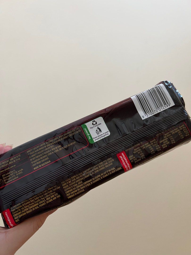 TIMTAM AUSTRALIA ARNOTT'S DARK CHOCOLATE, Makanan & Minuman ...