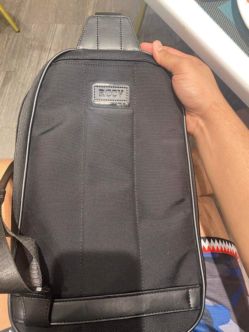 Martin hotsell sling tumi