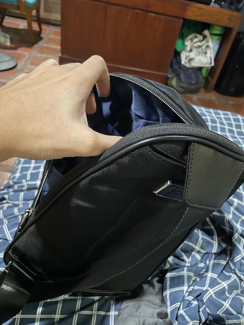 Tumi Arrive Martin sling bag Men s Fashion Bags Sling Bags on