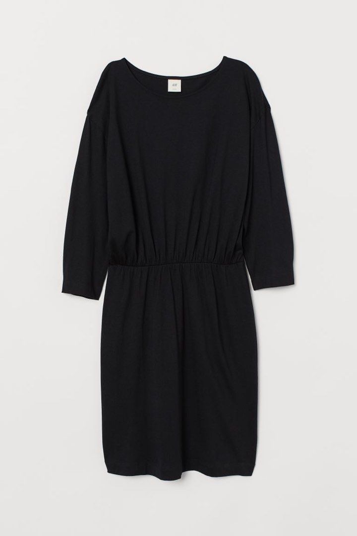 Uniqlo Black dress (Category: Dresses) located in Manila. Submitted by BrandedCornerOutlet (Listing ID 1207838618, Image 1). Description: Bought for 990 year 2021. Size on tag is med. No flaws or stains what you see is what you get. You can wear this as pa 3/4 or long sleeves. Garterize ang waist niya. Best fit siya sa large actually Dimensions: Pit to pit is 18 inches Length 34 inches ps. Kindly visit my bio for seller’s policy. MAKE READING A H