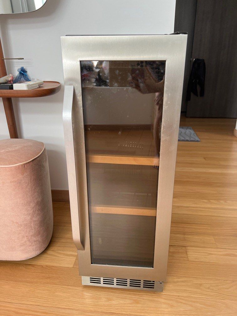 Used Kadeka Wine fridge, TV & Home Appliances, Kitchen Appliances, Wine