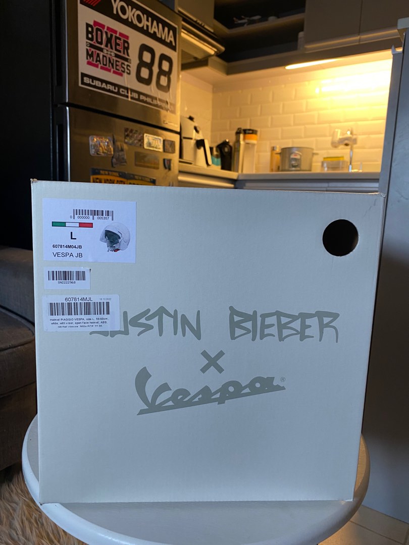 Vespa X Justin Bieber helmet Large, Motorbikes, Motorbike Parts