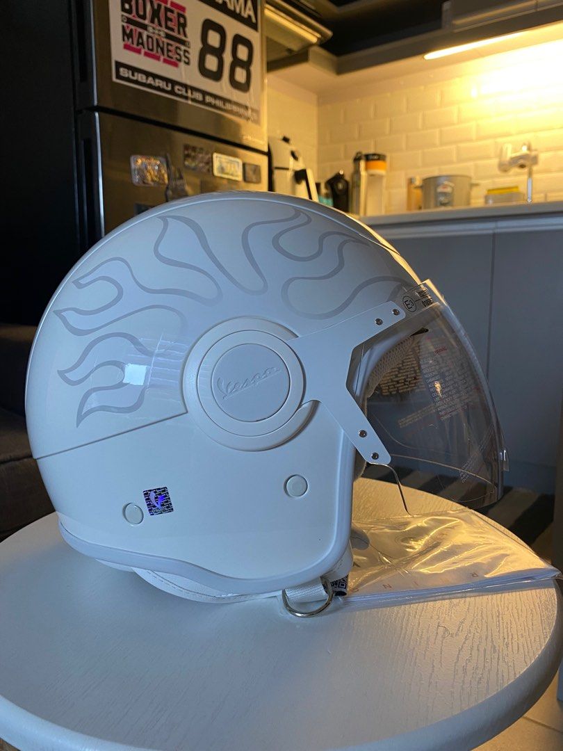 Vespa X Justin Bieber helmet Large, Motorbikes, Motorbike Parts