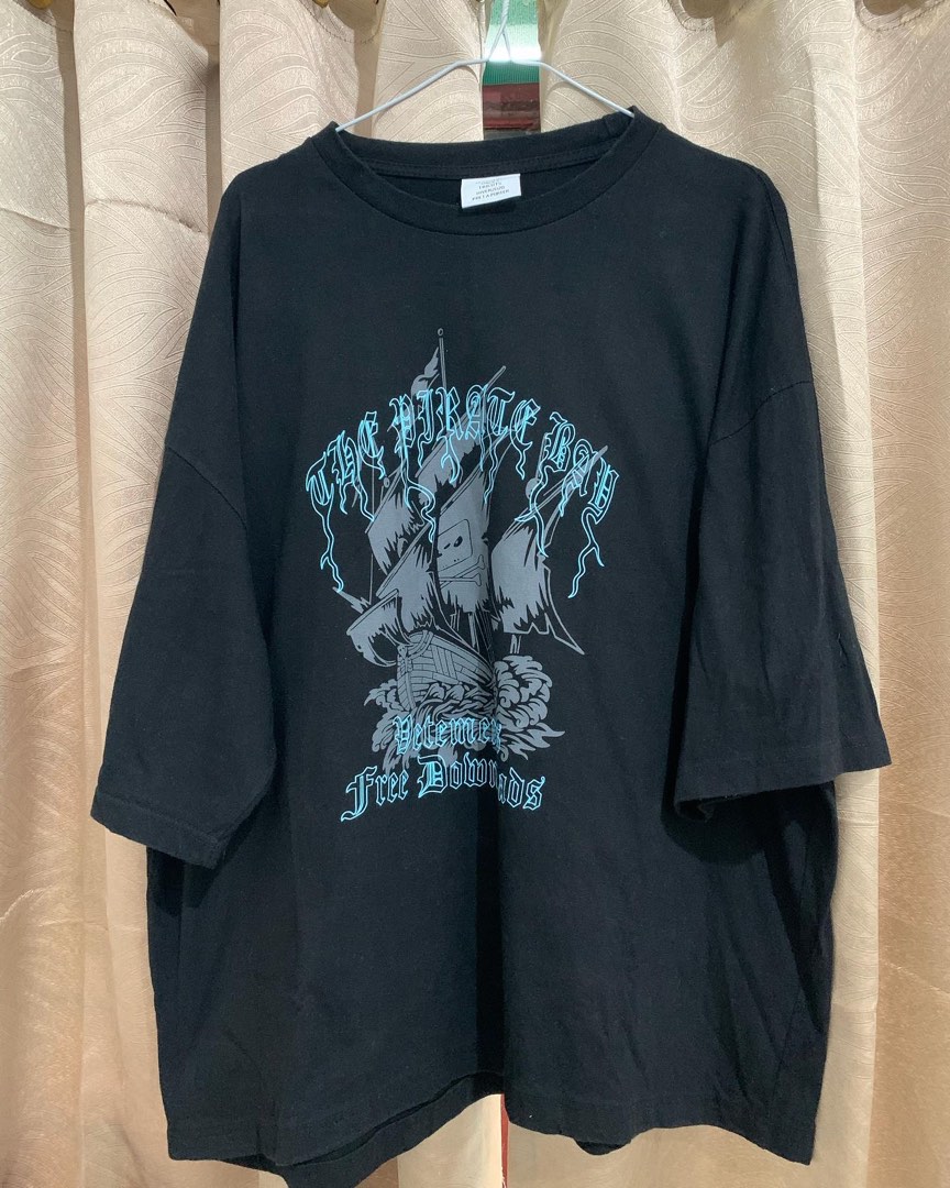Vetements pirate bay best sale tee