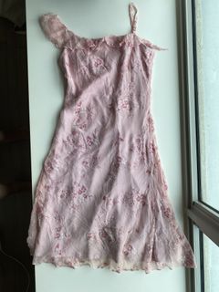 vintage thrifted y2k asymmetrical pink ruffle dress 🌸🎀☁️