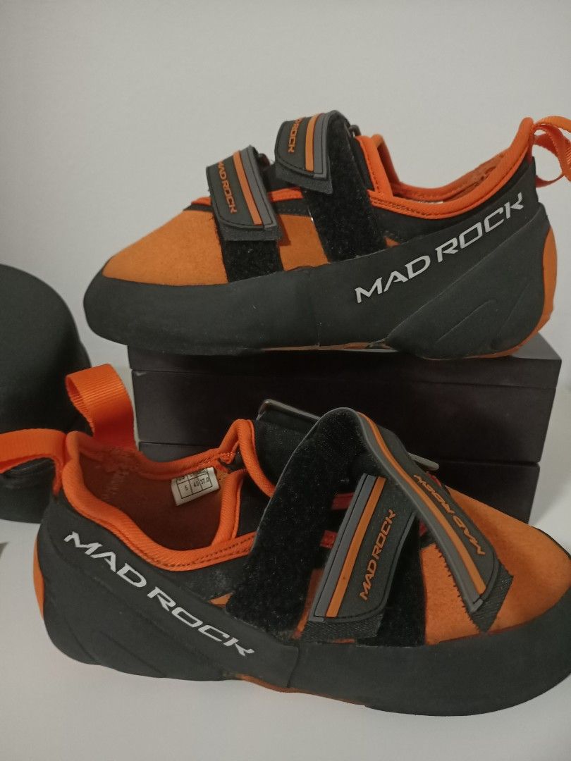 Wall climbing shoes, Sports Equipment, Other Sports Equipment and