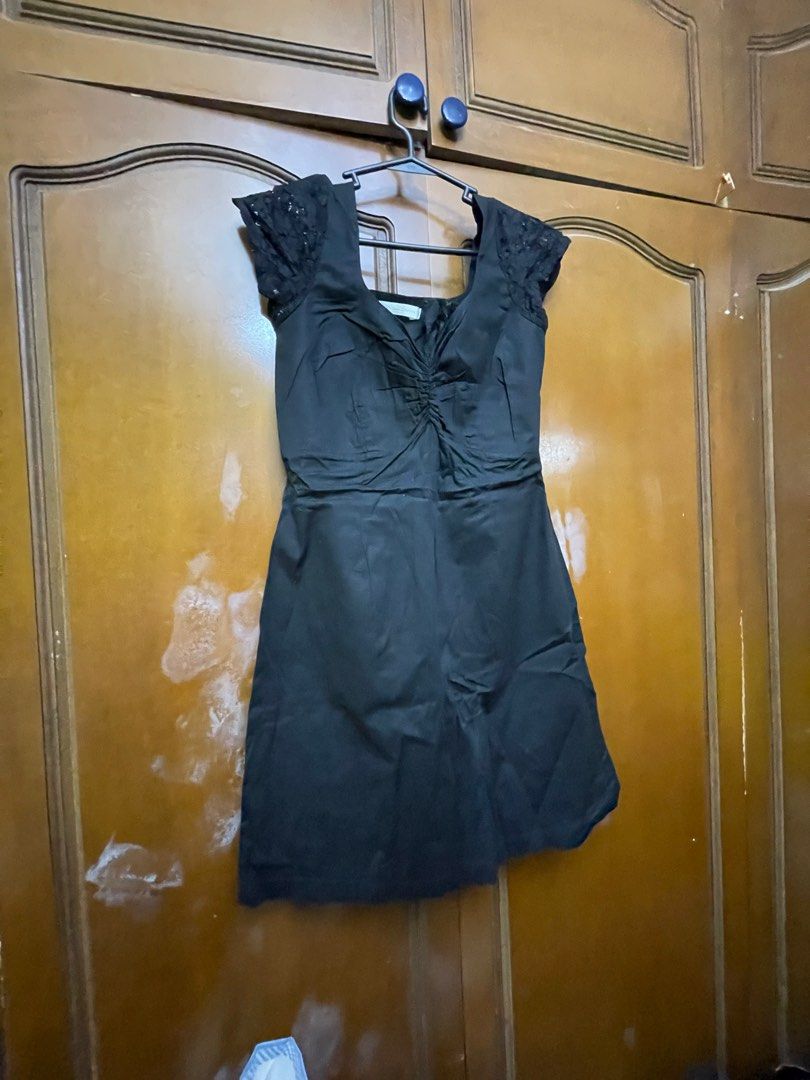 Womens clothing preloved (Category: Dresses) located in Pasig City. Submitted by tabscloset (Listing ID 1207774266, Image 1). Description: .