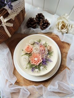 6 Inch Purple Bouquet Floral Artisanal Customised Jelly Cake