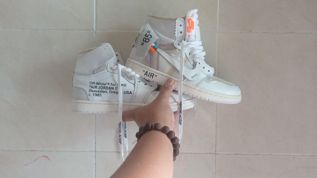 Air Jordan x Offwhite, Fesyen Pria, Sepatu Sneakers di Carousell