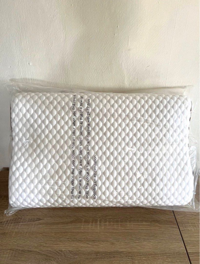 Alastair's dream science on sale contour memory foam pillow