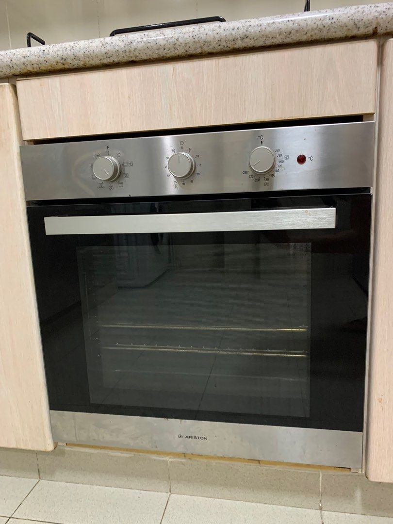 Ariston Oven, TV & Home Appliances, Kitchen Appliances, Ovens