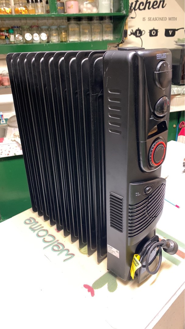 Arlec 11 Fins Column Oil Heater 220volts, TV & Home Appliances, Air