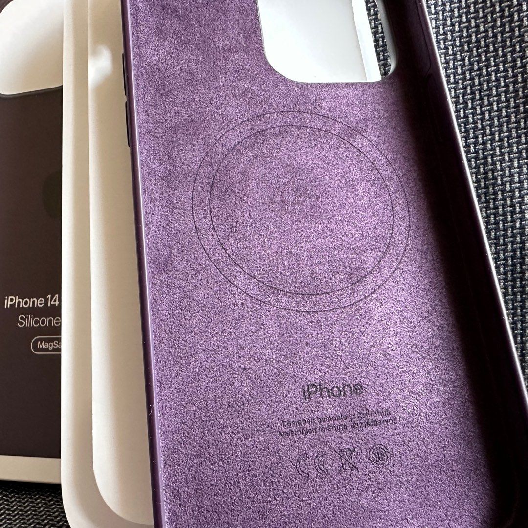 Authentic Apple iPhone 14 pro max case Elderberry, Mobile Phones