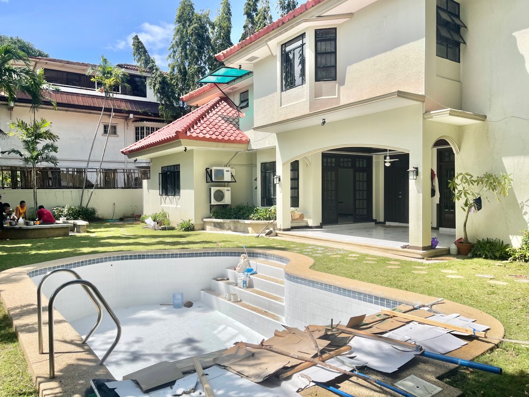 Ayala Alabang Village House FOR RENT / FOR LEASE with Balcony, Property