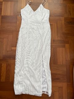 Beginning boutique (Australian) White v neck Dress