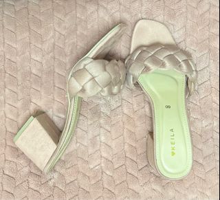 (Category: ) located in . Submitted by Cinds (Listing ID 1207899353, Image 1). Description: .