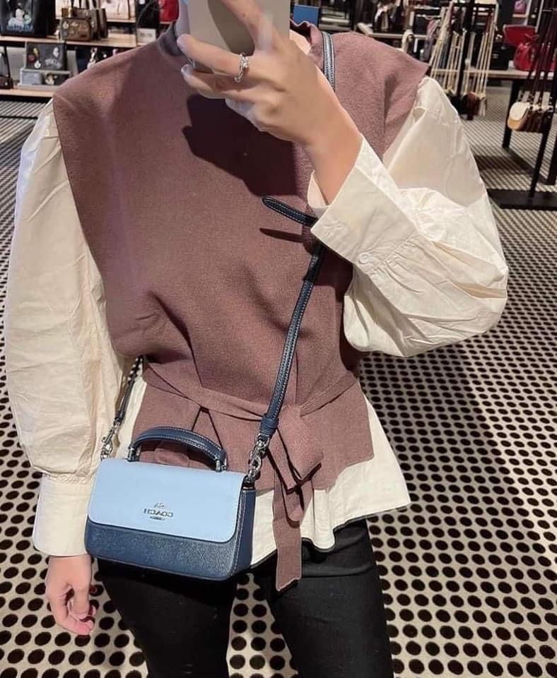 CCH MINI JOSIE (Category: Luxury Bags & Wallets) located in Batangas. Submitted by Aki.s_Cart (Listing ID 1207992452, Image 1). Description: CCH Mini Josie 17.5*10*5cm P2,100 + sf Actual photo MIRROR COPY.