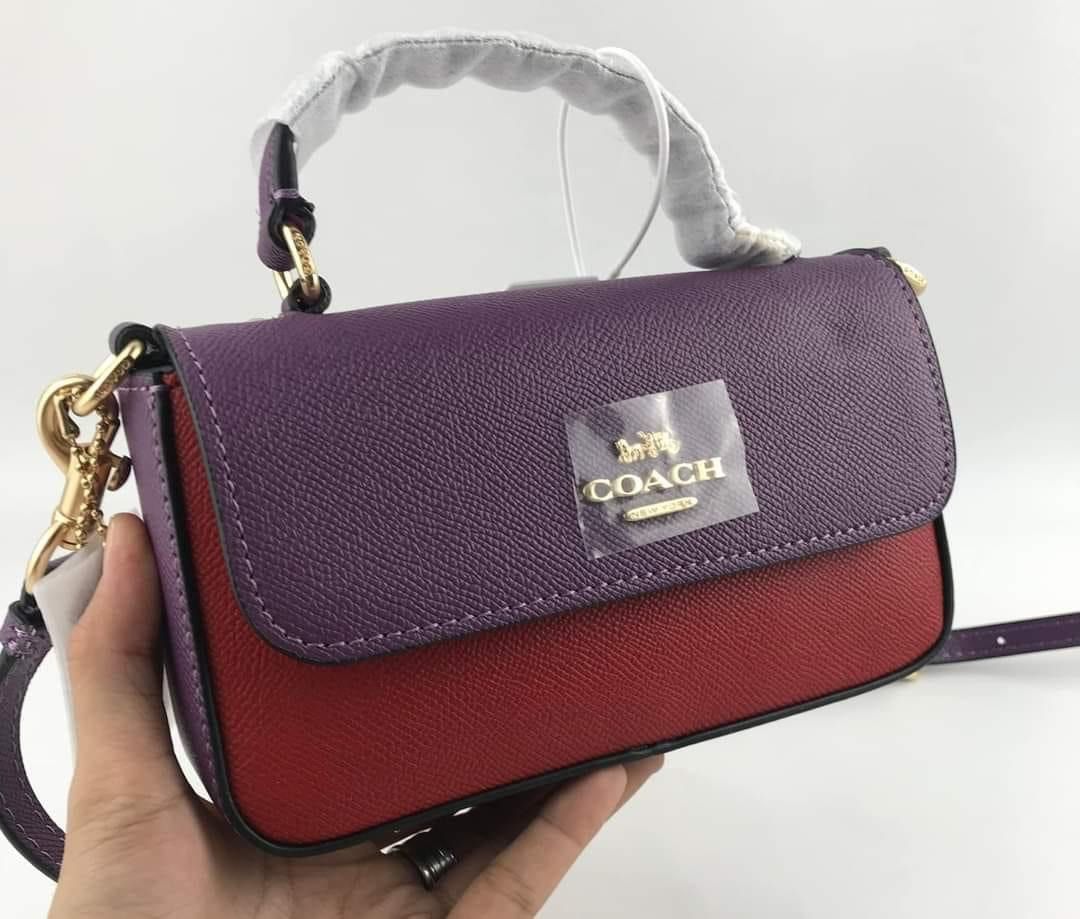 CCH MINI JOSIE (Category: Luxury Bags & Wallets) located in Batangas. Submitted by Aki.s_Cart (Listing ID 1207993643, Image 2). Description: CCH Mini Josie 17.5*10*5cm P2,100 + sf Actual photo MIRROR COPY.