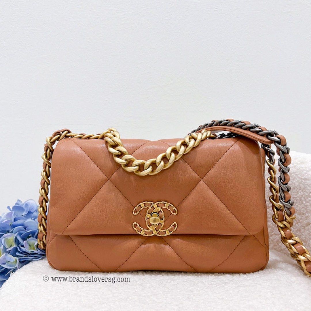 Chanel Large 19 flap bag caramel lambskin 21K new