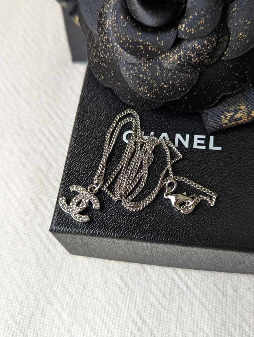 Chanel CC B11V logo classic timeless crystal necklace box docs