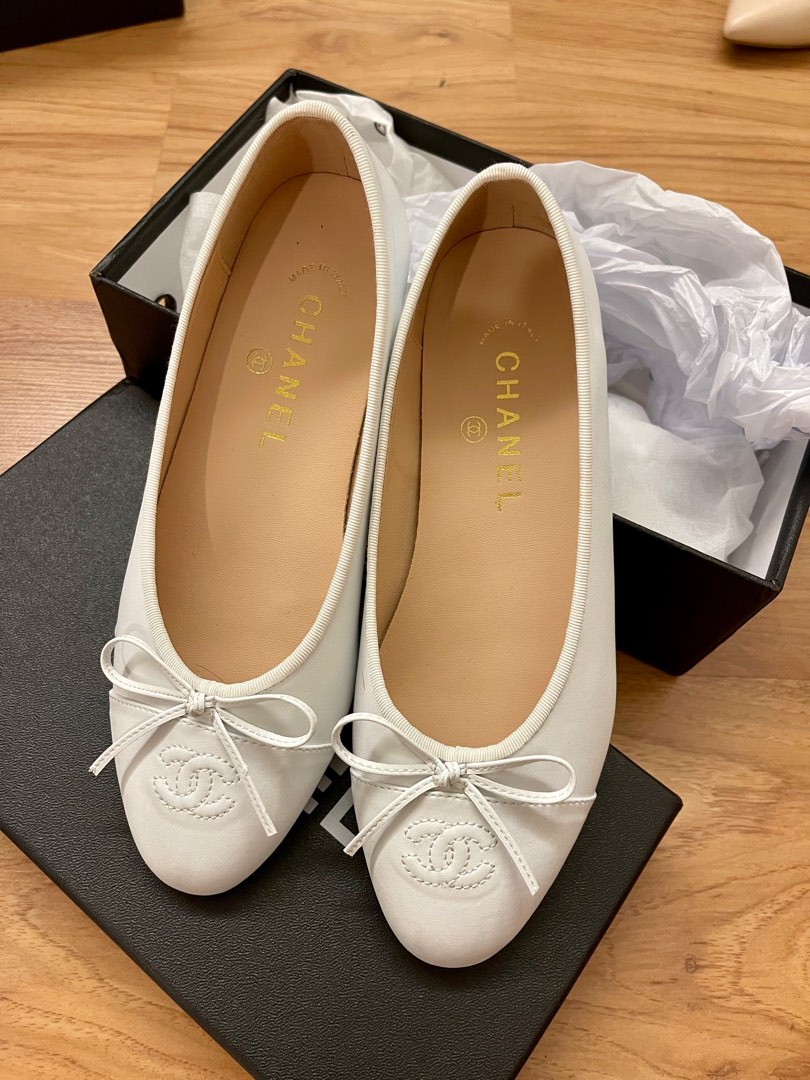 Chanel sales white flats