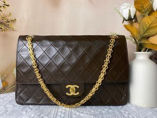 Chanel Vintage Chocolate Bar Mademoiselle 2.55 Flap Bag, Luxury, Bags &  Wallets on Carousell