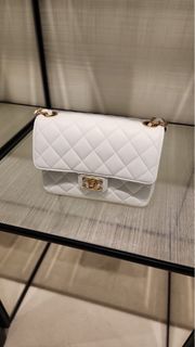 (Category: ) located in . Submitted by justshopl (Listing ID 1208006104, Image 1). Description: .