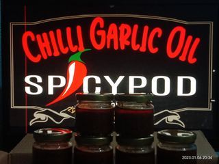 CHILLI GARLIC OIL