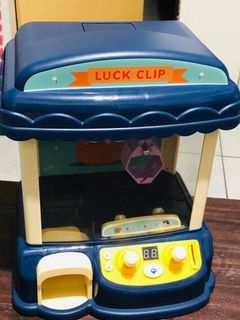 Claw machine toy for kids