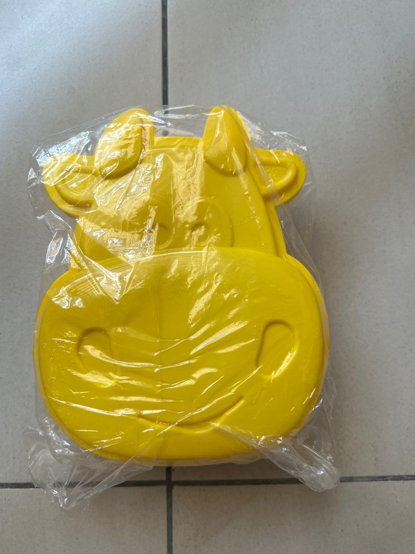 Cow Lunch Box with stickers (20 units), Furniture & Home Living