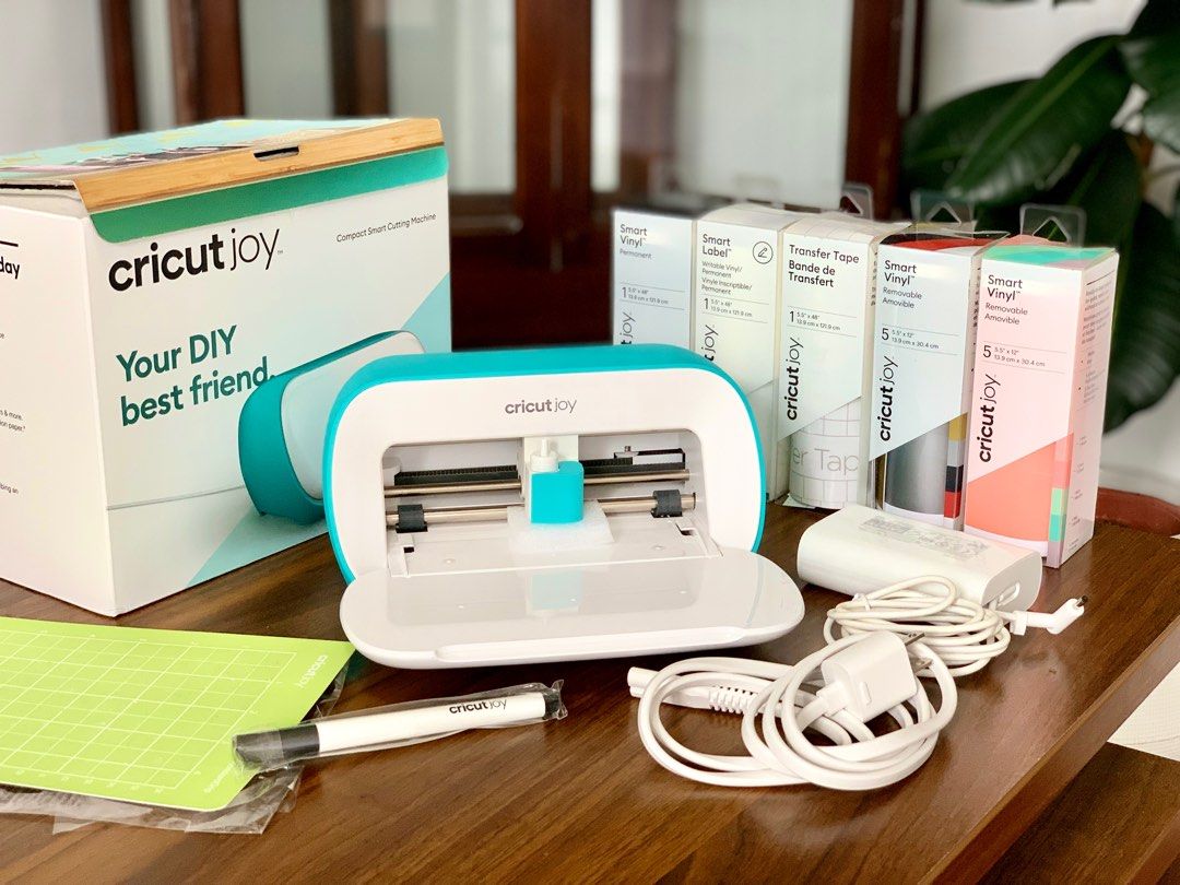 Cricut Joy Machine A Compact, Portable DIY Smart Machine for Creating