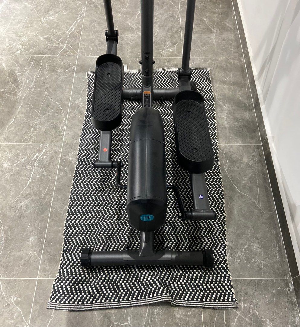 Decathlon Elliptical 100 Cross Trainer, Sports Equipment, Exercise