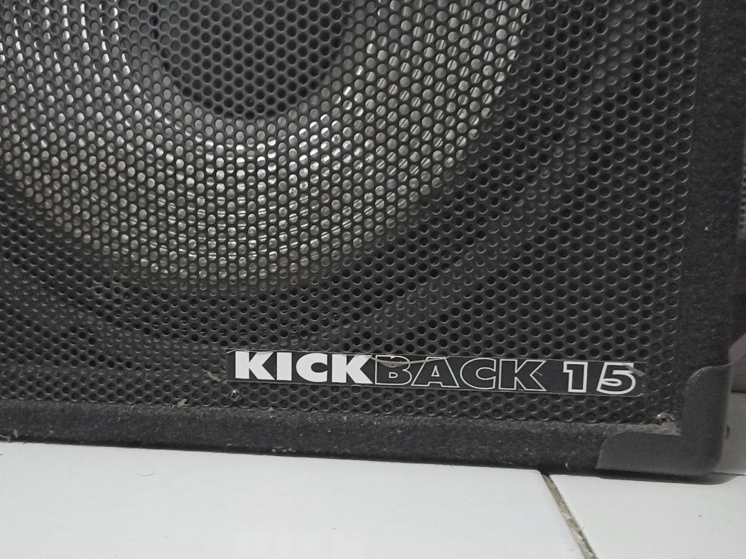 Dijual Ampli Bass Hartke HS1200 Kickback 15, Musik & Media, Alat di