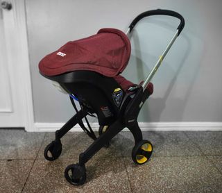 DOONA CAR SEAT & STROLLER IN ONE - FOR SALE