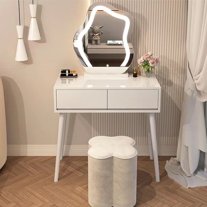 Dressing Table Chair+Mirror、Free Delivery, Furniture & Home Living, Furniture, Tables & Sets on