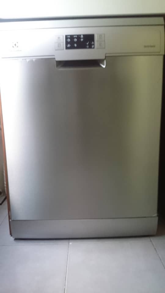 ELECTROLUX Free Standing Dishwasher stainless steel ( ENERGY SAVER