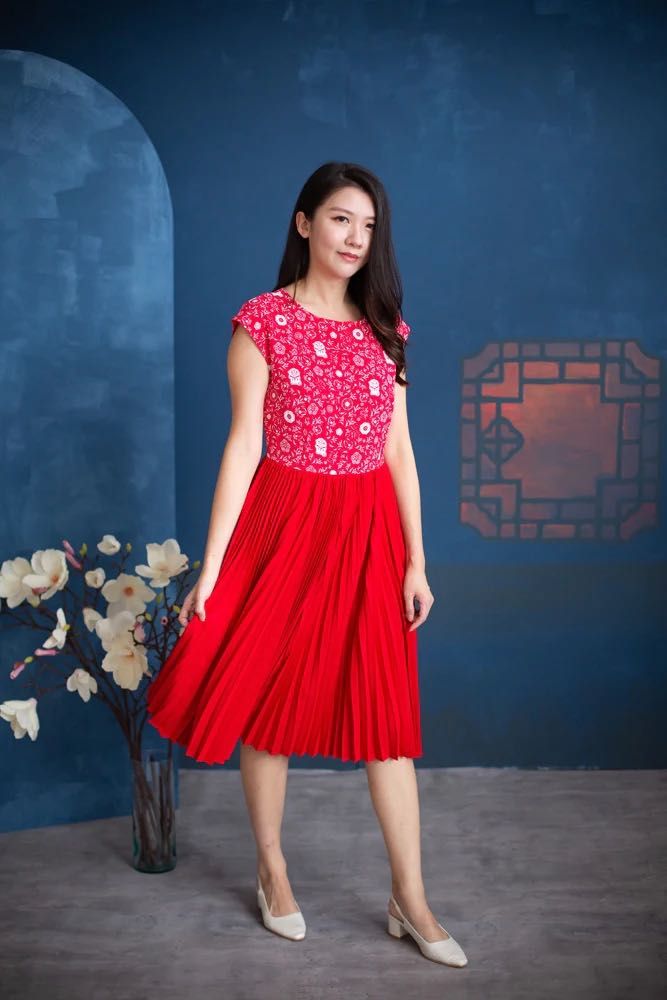 Red dress top store