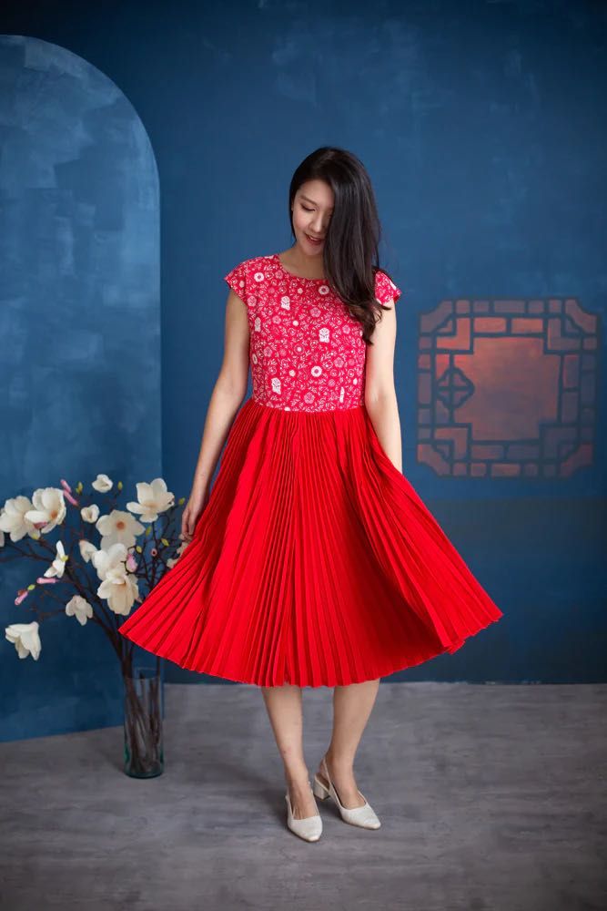 Red dress top store
