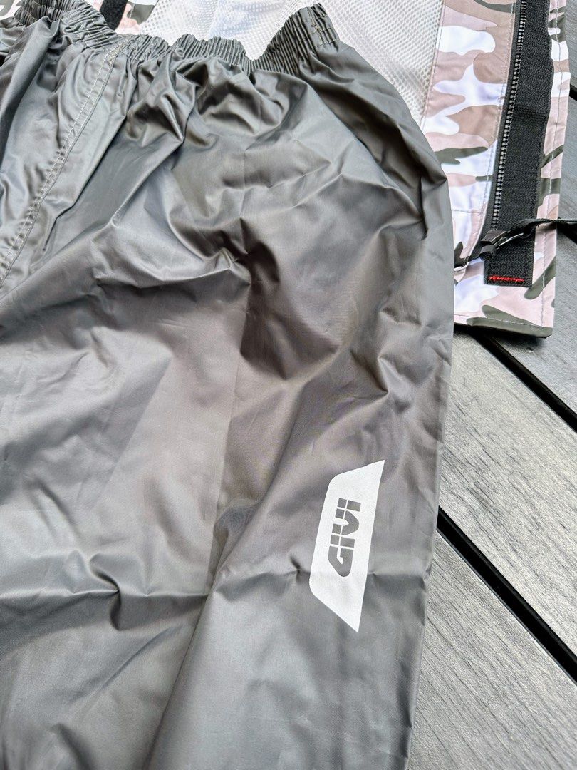 Givi camo sale raincoat