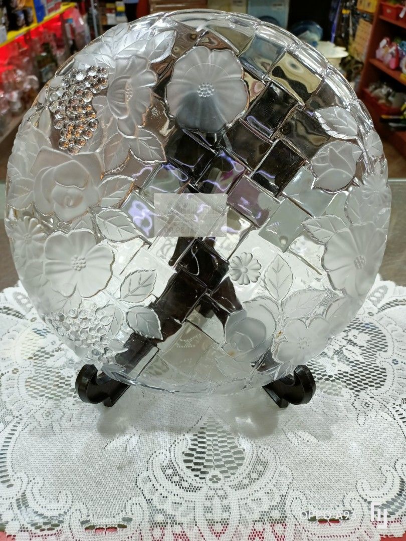 Glass Plate Display Flower Motif, Furniture & Home Living, Home Decor